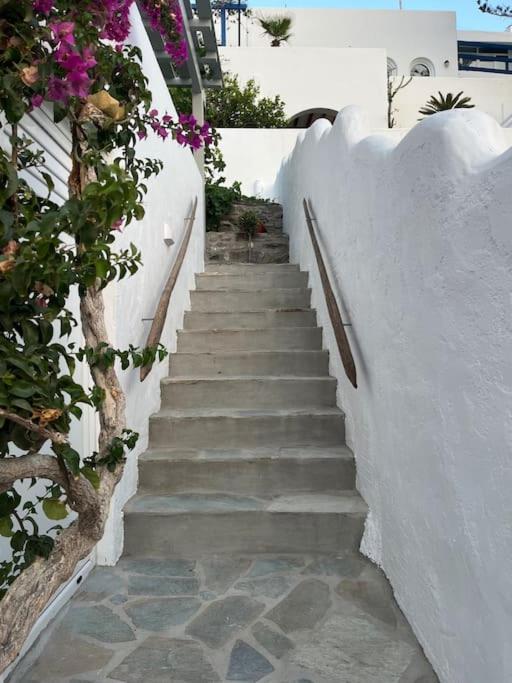 Ferienhaus Linardo's Cycladic House *